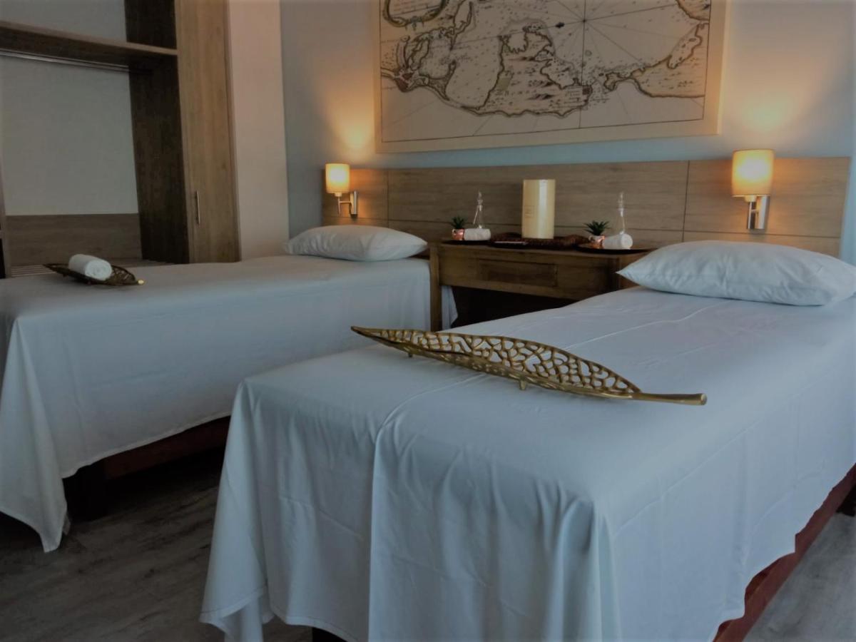 Holiday Inn Express Cartagena Manga By Ihg Екстер'єр фото