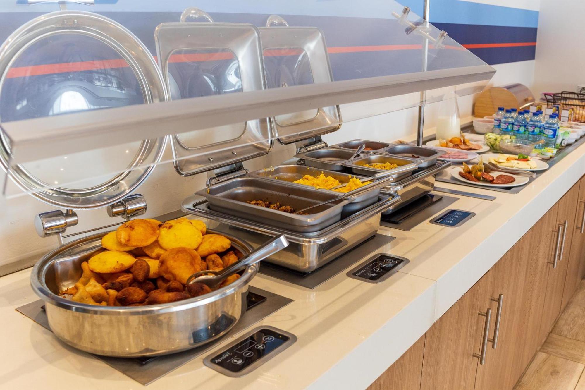 Holiday Inn Express Cartagena Manga By Ihg Екстер'єр фото
